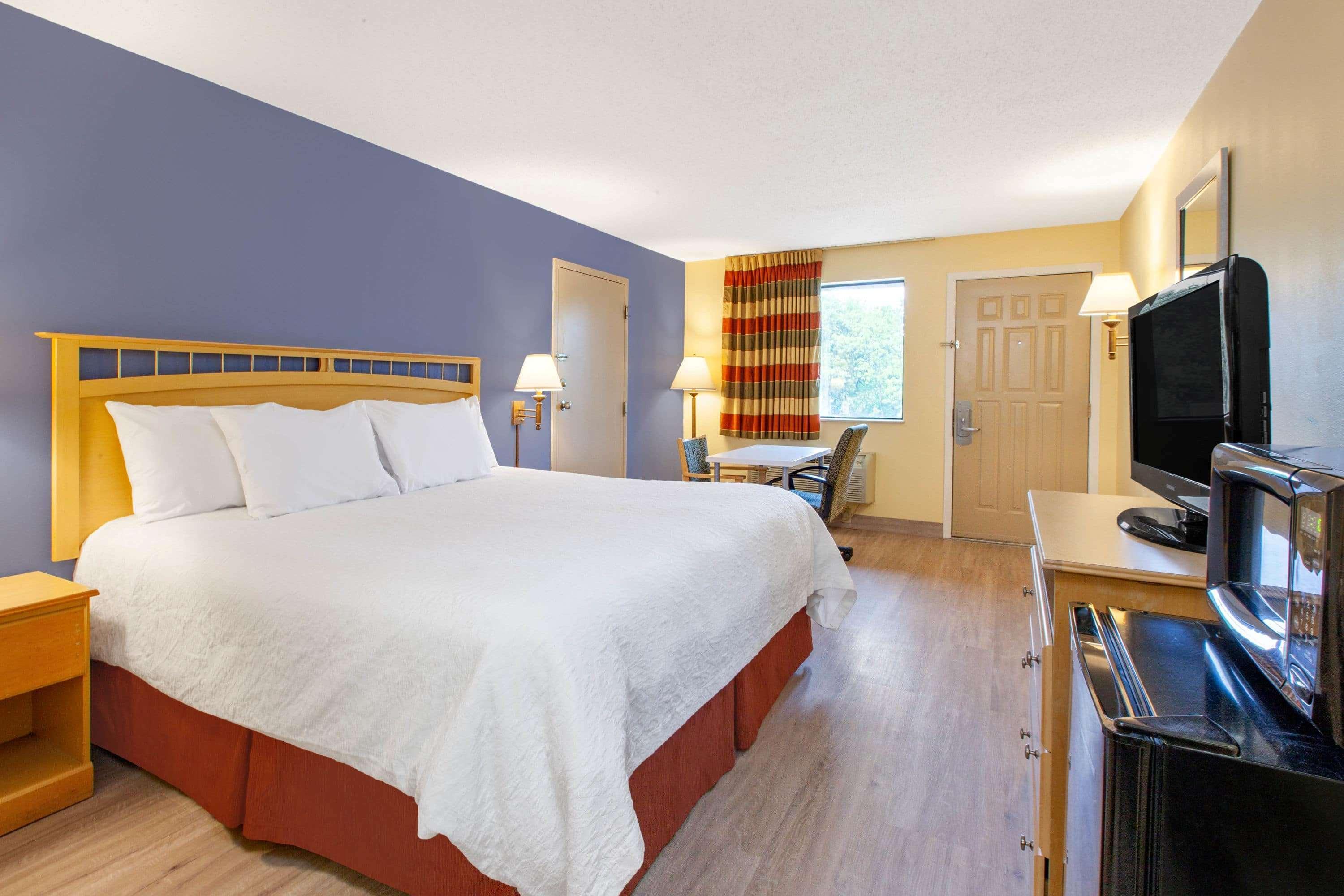 Days Inn By Wyndham Grantville Exterior photo