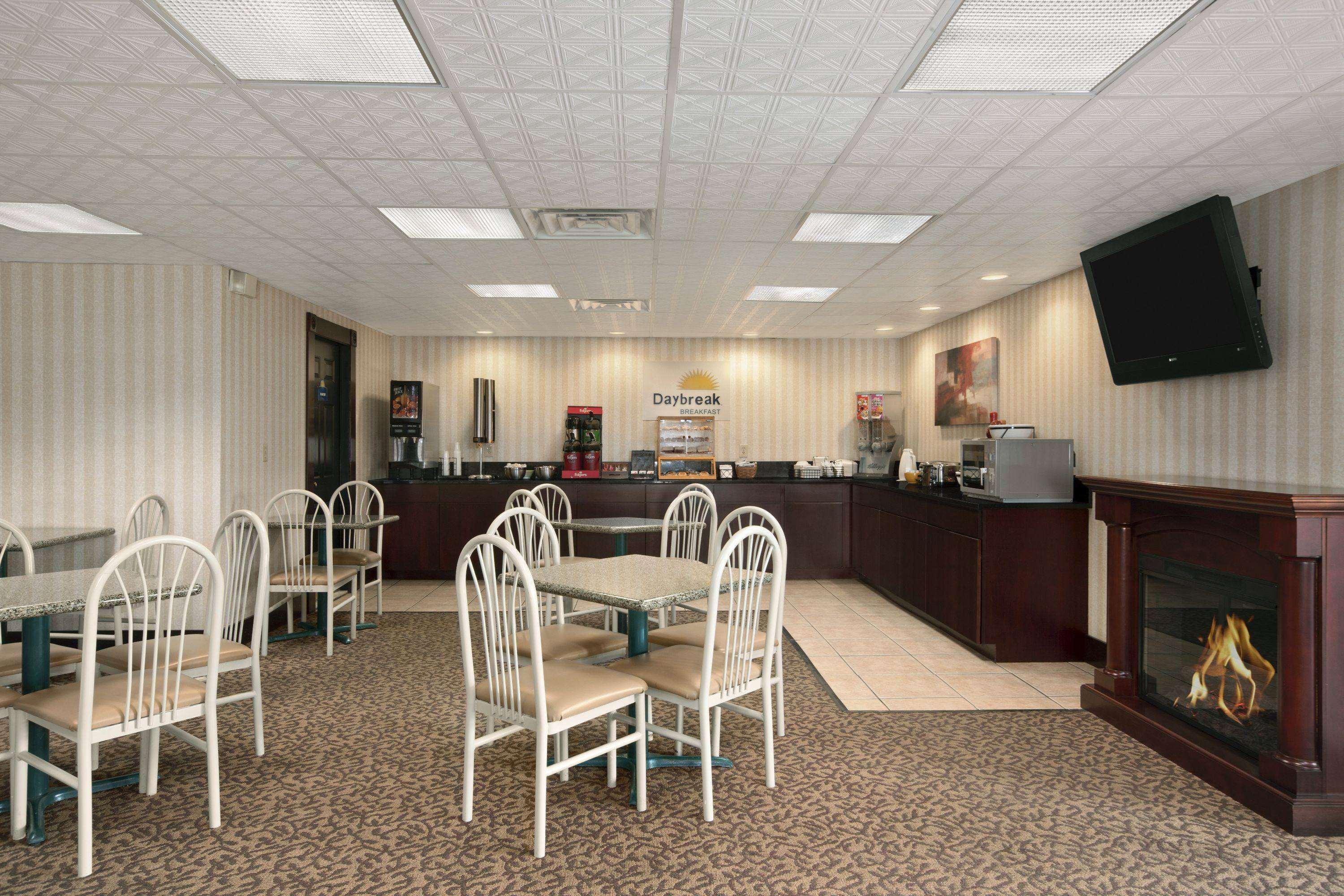Days Inn By Wyndham Grantville Exterior photo